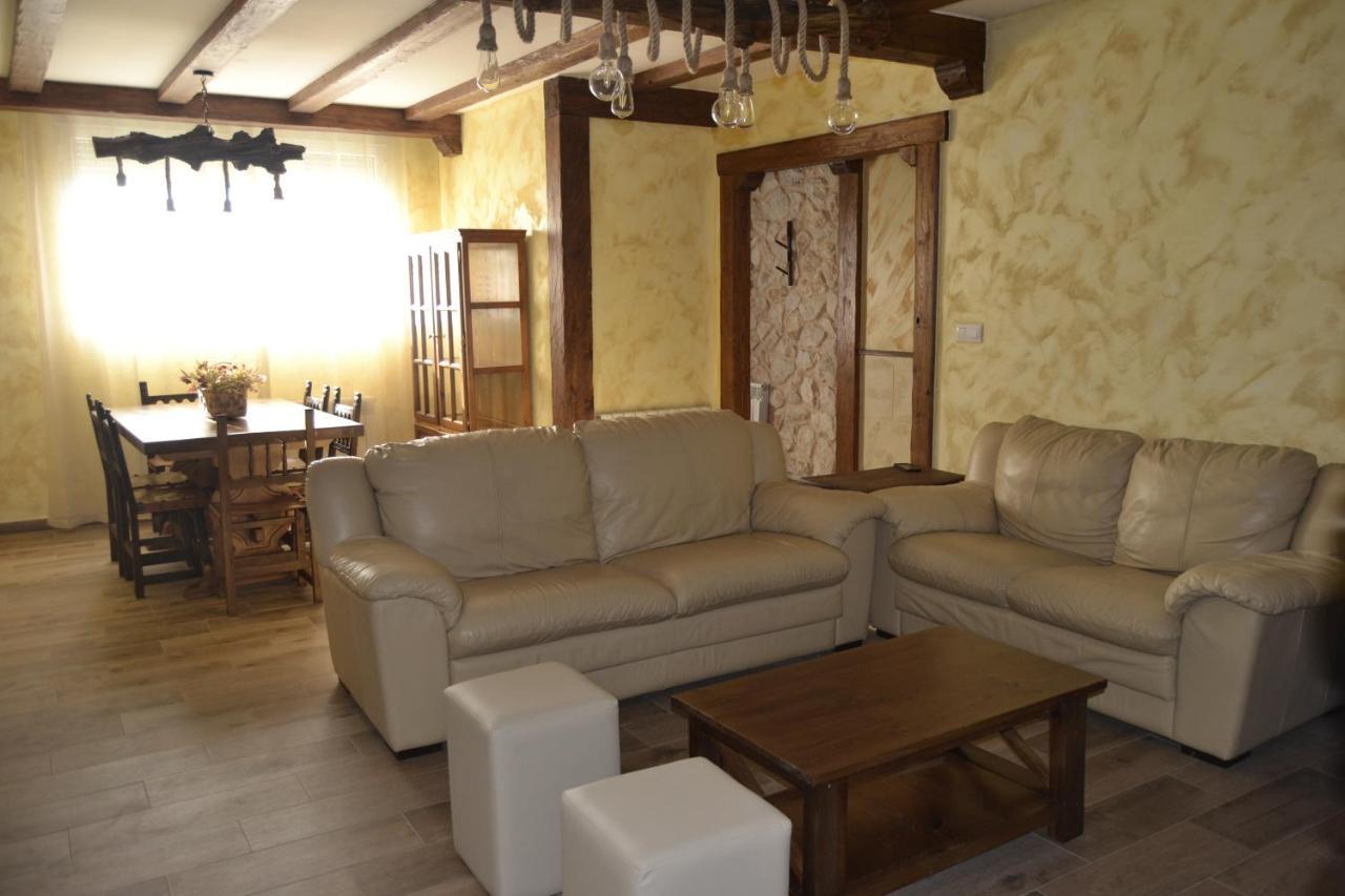 El Capricho De Los Carrascos Juarros de Voltoya Екстериор снимка